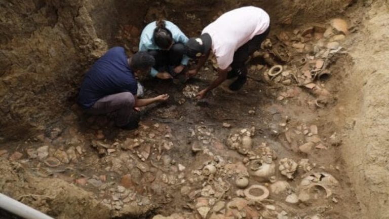 Panama’da 1300 yıllık altınla süslenmiş mezar bulundu