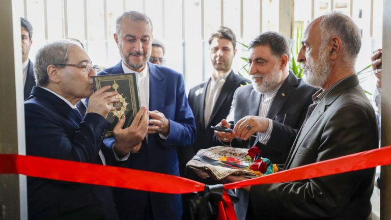 İran, geçen hafta hava saldırısında yıkılan Şam’da yeni bir konsolosluk açtı.