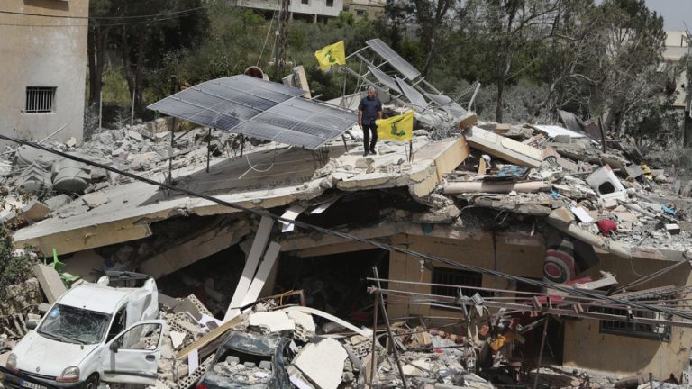 Hizbullah İran yapımı füzelerle İsrail'in kuzeyine saldırdı