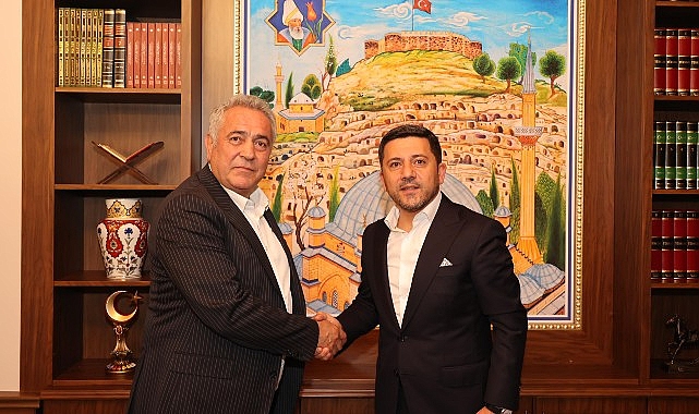 Göreme Belediye Başkanı Ömer Eren ve Niğde Aktaş Belediye Başkanı Kamber Aktaş, Nevşehir Belediye Başkanı Rasim Arı'ya “tebrik” ziyaretinde bulundu – GÜNDEM
