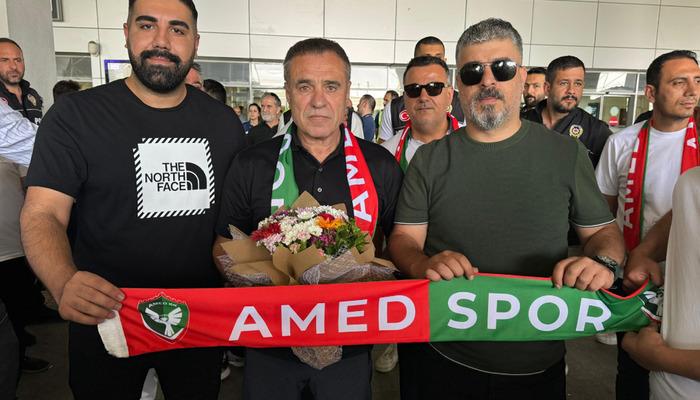 Amedspor'la anlaşma imzalayan Ersun Yanal, özel jetle Diyarbakır'a geldi!Tff 1. Lig