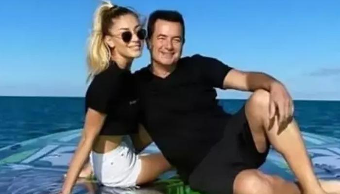 Serveti çok konuşulan Acun Ilıcalı Alaçatı'ya gitti!  Motorlu tekneyle deniz turu