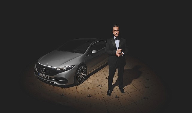 Matthew Macfadyen ve Roger Federer ile "Bu bir Mercedes-Benz." Global reklam kampanyası Türkiye'de aktif