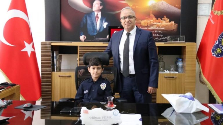 Ağrı'da polisin kalp nakli bekleyen çocuk hayali bir gün gerçek oldu