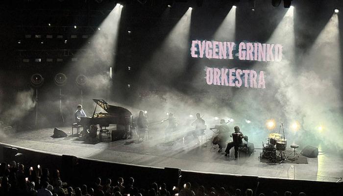 Rus piyanist Evgeny Grinko Harbiye'ye müdahale edecek yer bırakmadı