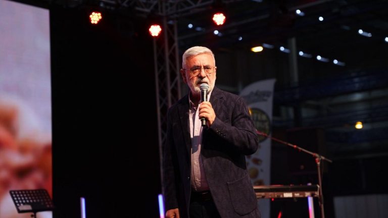 Discussioni sul nuovo processo di soluzione: Metiner ha dichiarato di non aver riscontrato alcun danno nell'incontro Ankara-Öcalan