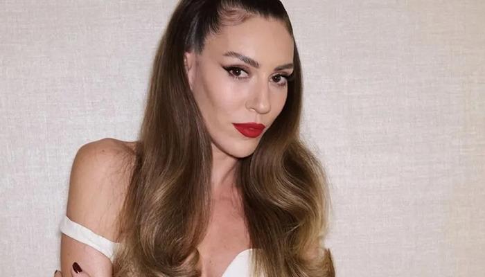 Onun son görünümü Elle gecesinde günün gündemiydi! Sinem Kobal'dan makyajsız paylaşım