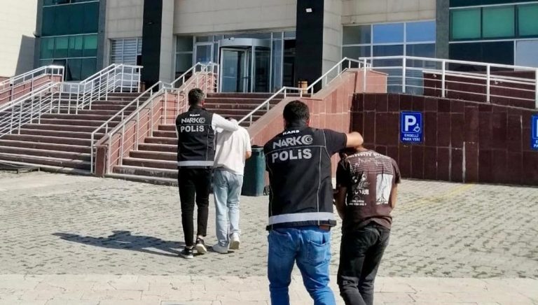Kars’ta 2 uyuşturucu taciri tutuklandı – Son Dakika Türkiye Haberleri