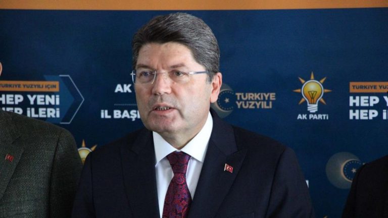 Yılmaz Tunç’tan muhalefete İBB soruşturması yanıtı: “Durduramazsınız!”