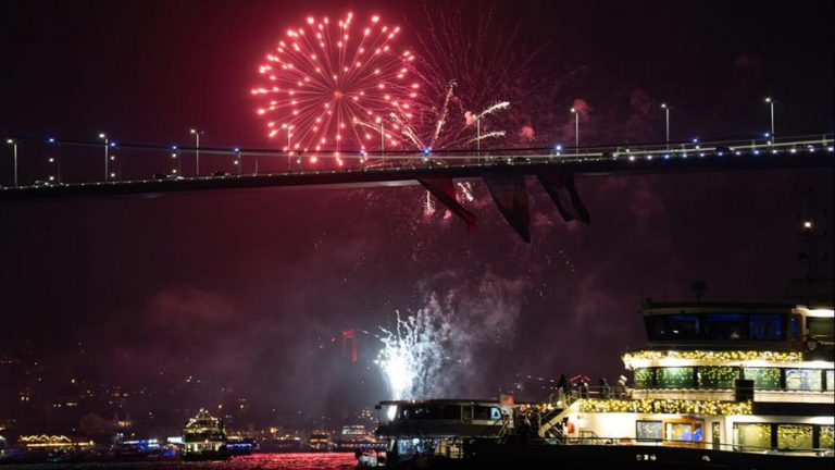 İstanbul’da Yeni Yıla Coşkulu Bir Giriş Yapıldı
