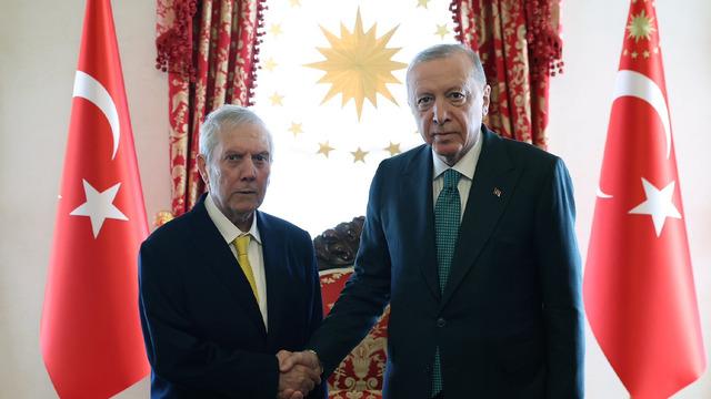 Kadıköy’de tarihi proje için ilk adım! Aziz Yıldırım, Cumhurbaşkanı Erdoğan’dan stat onayı aldı